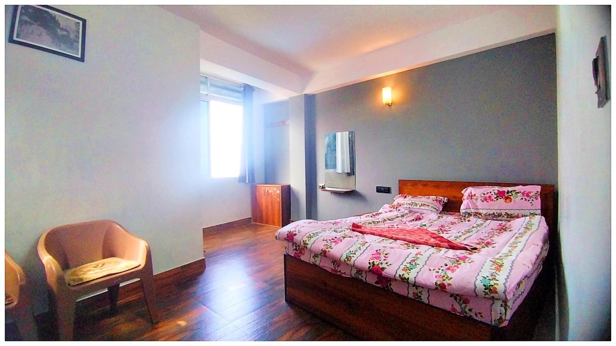 Hotel Premium Pitstop Near Railway Station Best Hotel In Darjeeling ダージリン エクステリア 写真